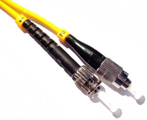 изображение Патч-корд оптический (optic patch cord) FC/UPC-ST/UPC SM 9/125 одномодовый (simplex) 2 метра магазин Компании Интерком-НН картинка Патч-корд оптический (optic patch cord) FC/UPC-ST/UPC SM 9/125 одномодовый (simplex) 2 метра от магазина Интерком-НН